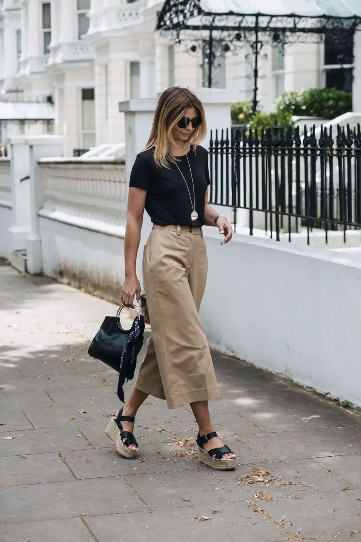 What shoes to wear with culottes: sneakers